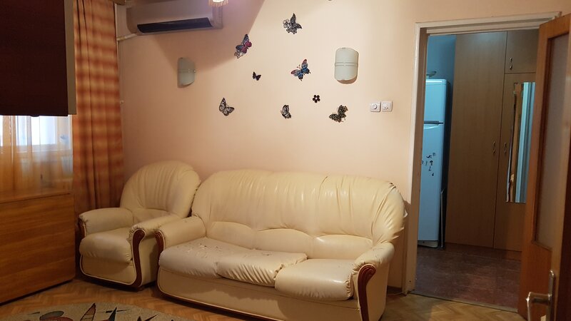 Drumul Taberei, metrou R.Doamnei, bloc reabilitat, et.5, 2 lifturi, mobilat